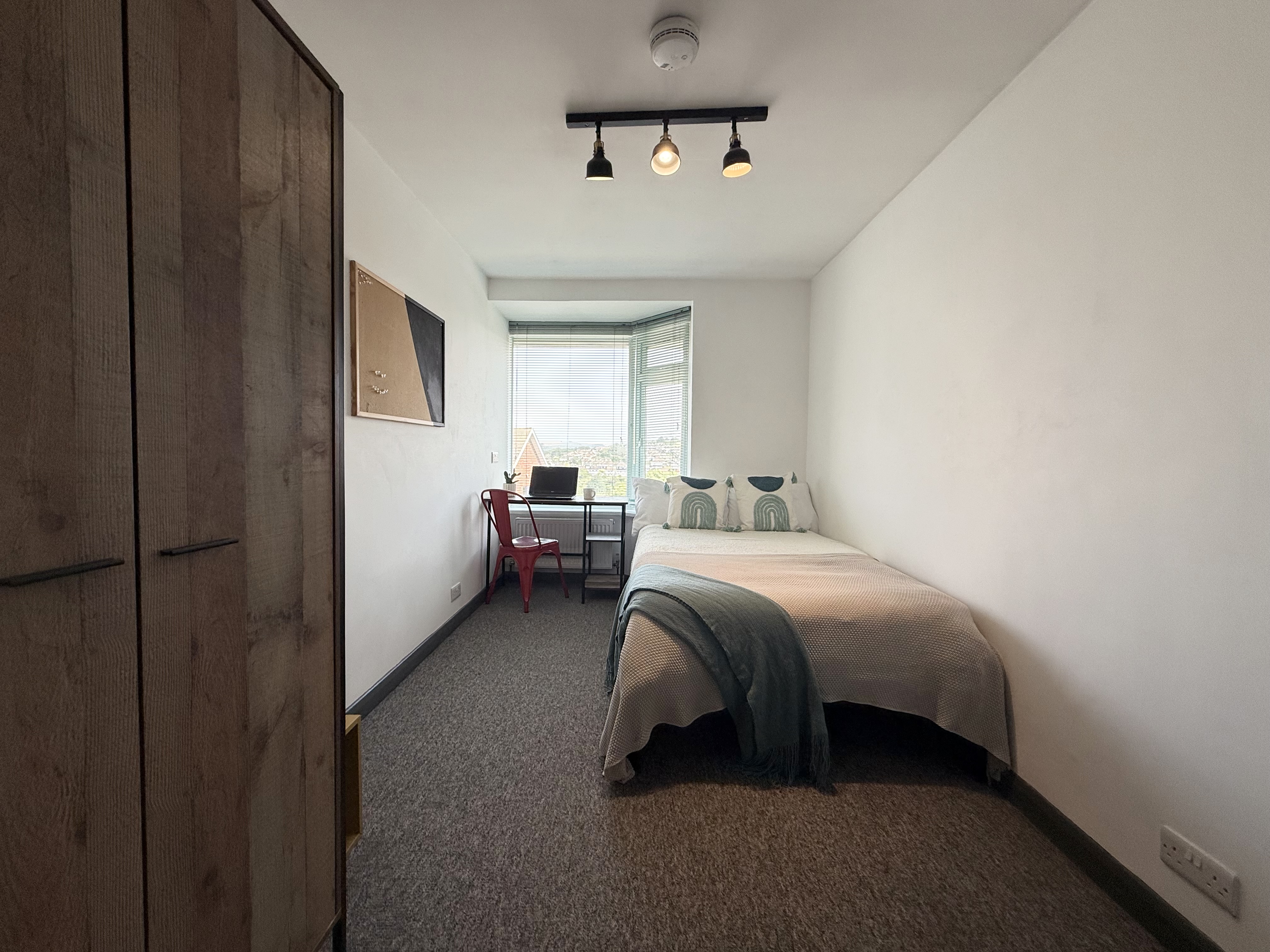 6 BED | JEVINGTON DRIVE – 26/27 STUDENT